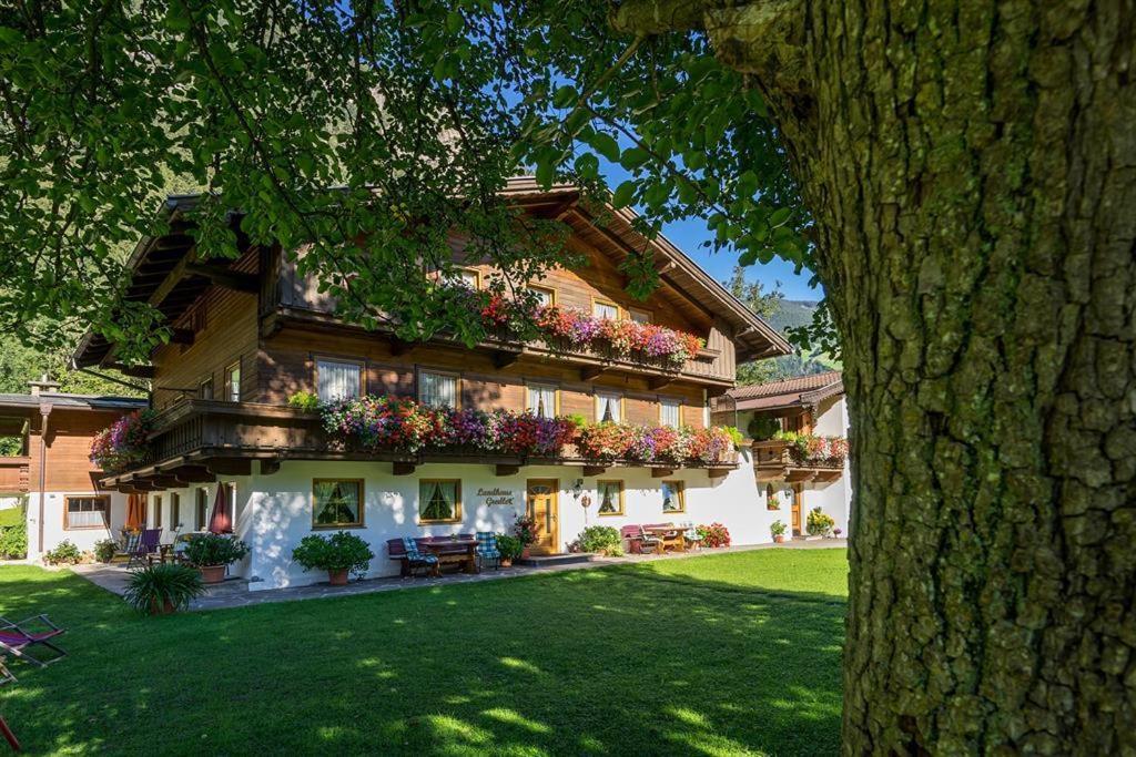 Landhaus Gredler Майерхофен Екстериор снимка